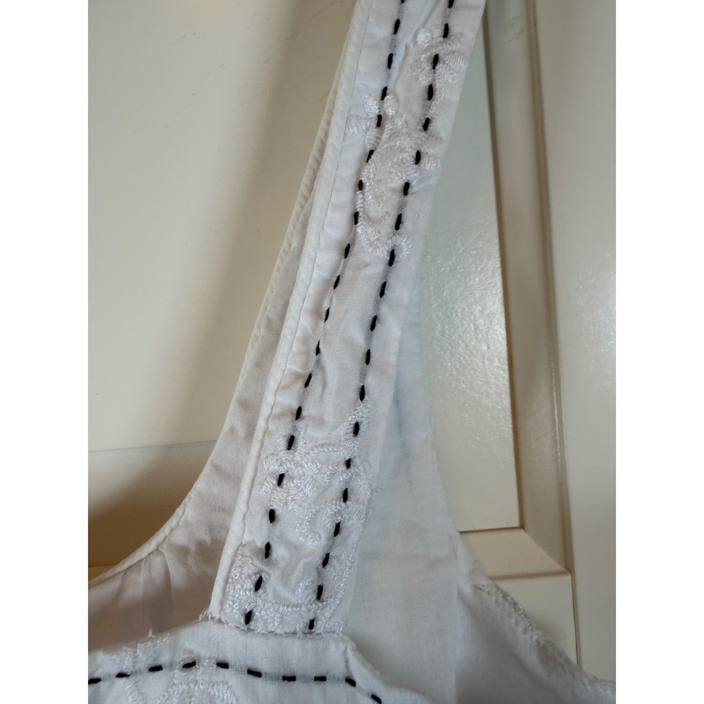 Tahari White Embroidered dress Square Neck knee length Size 14 - Picture 8 of 13